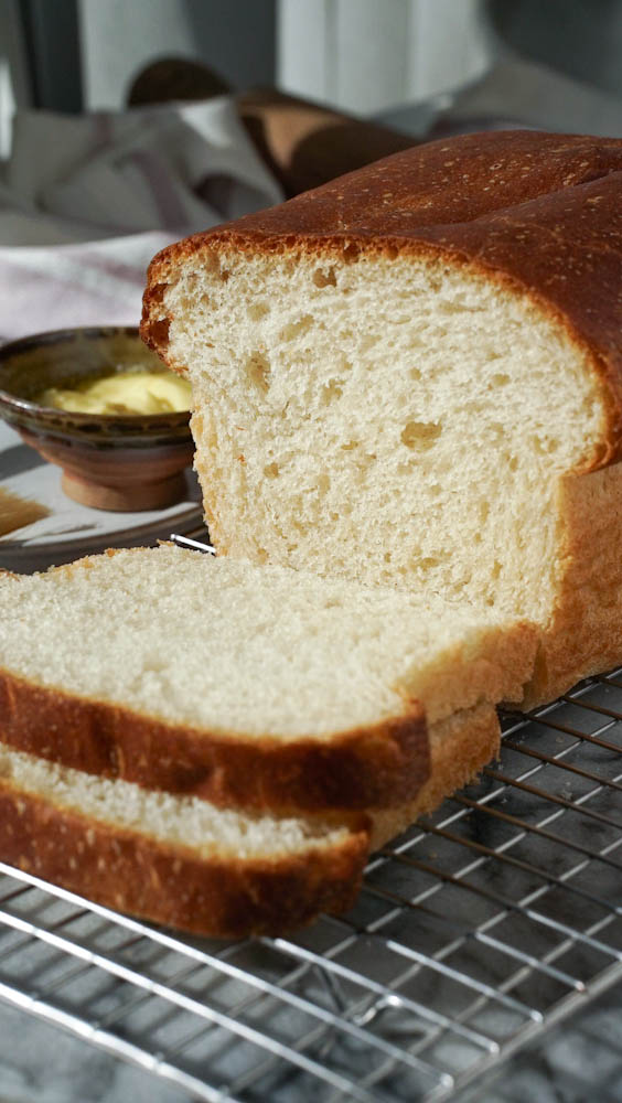 WHITE SANDWICH BREAD